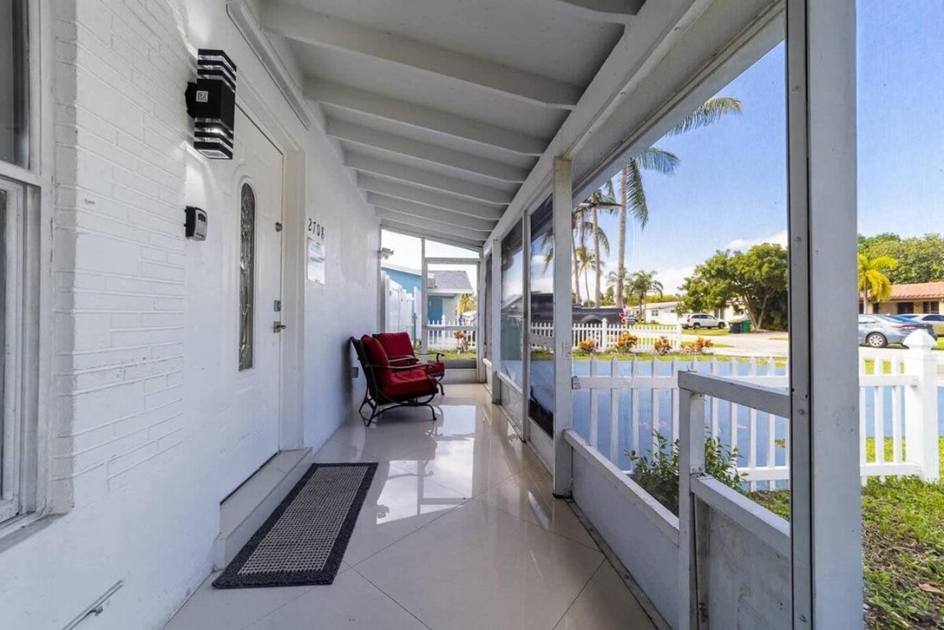 Private Heated Pool Villa In Ftl Near Beach 劳德代尔堡 外观 照片
