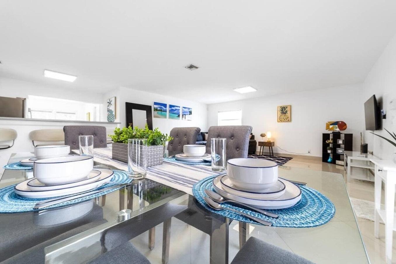 Private Heated Pool Villa In Ftl Near Beach 劳德代尔堡 外观 照片